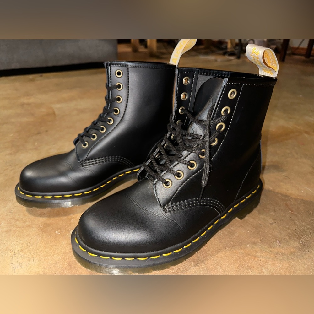 New women’s size 8 Doc Marten’s